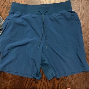 Lulu lemon size medium men’s shorts. 9 inch. No liner